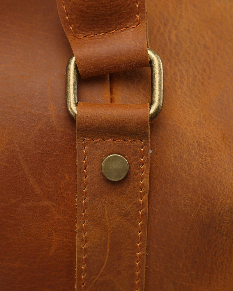 Montague Leren Duffle