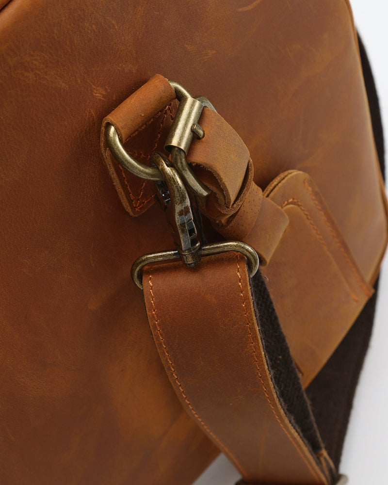 Montague Leren Duffle