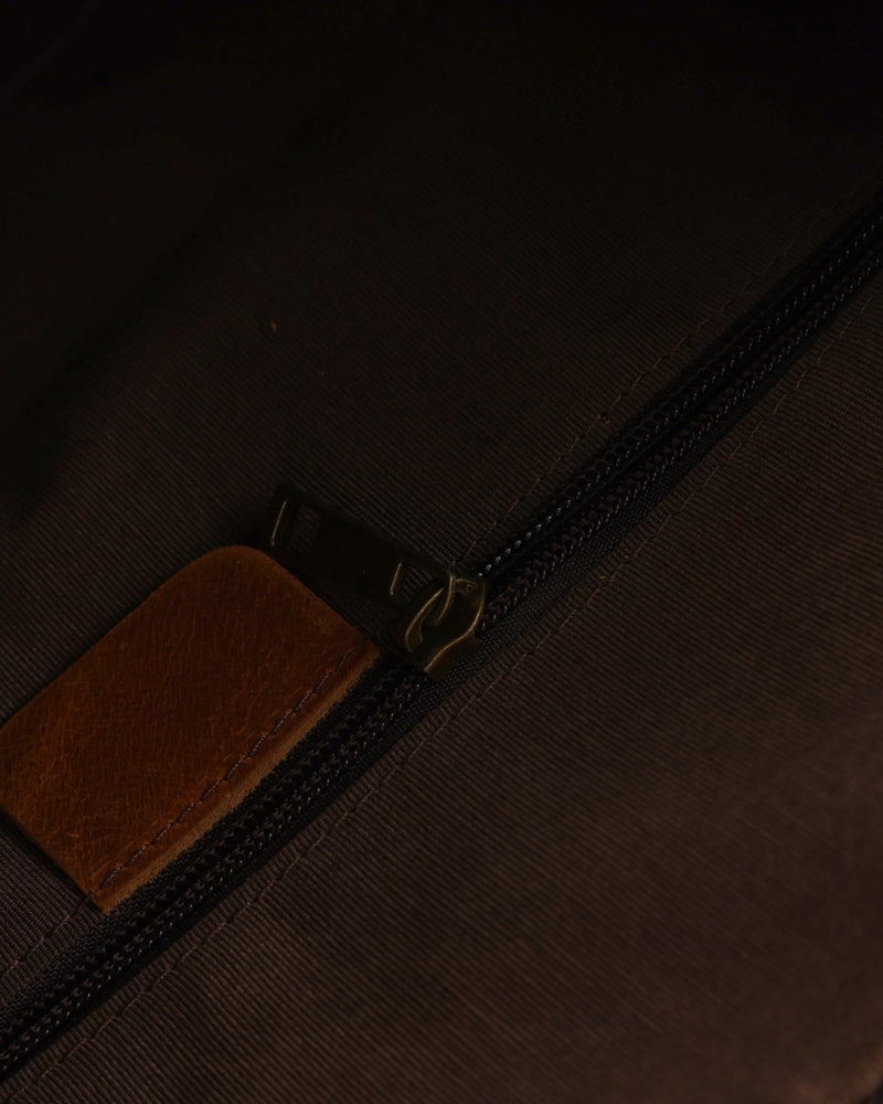 Montague Leren Duffle