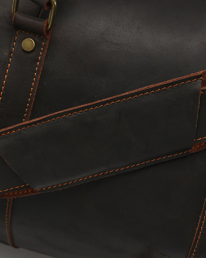Montague Leren Duffle